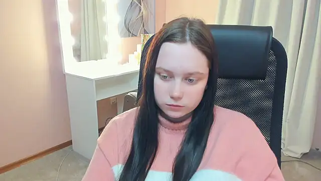 LynnaNull online show from 02.23.26