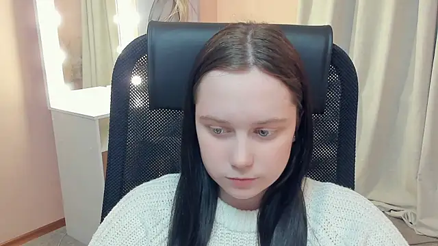 LynnaNull online show from 02.24.26