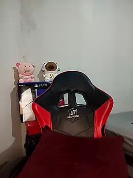 Snapshot of TatyanyBoudellayre chatting on 04.04.26 TatyanyBoudellayre online show from 04.04.26