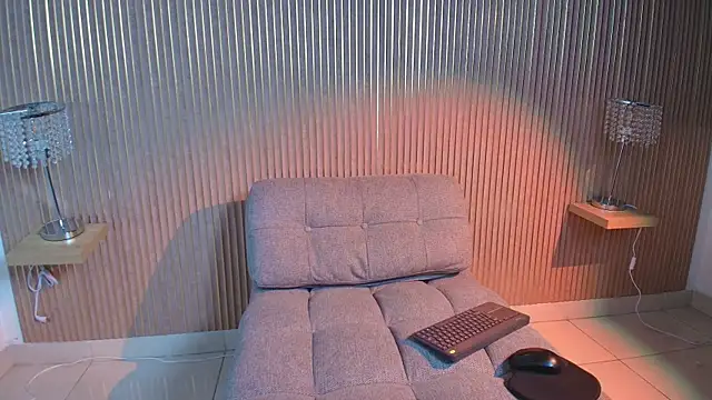 Snapshot of yvone_johnson chatting on 02.27.26 yvone johnson online show from 02.27.26