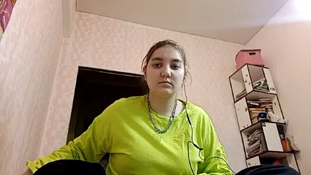 Snapshot of JanineThielman chatting on 04.30.26 JanineThielman online show from 04.30.26
