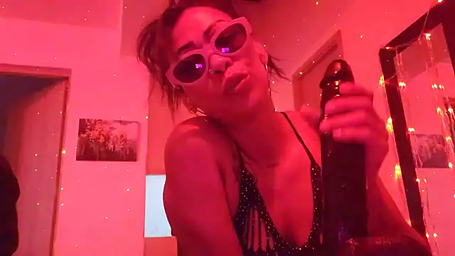 Snapshot of FirexxxDesire69 chatting on 03.01.26 FirexxxDesire69 online show from 03.01.26