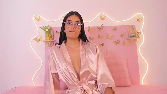 Isaa-queen online show from 04.05.26