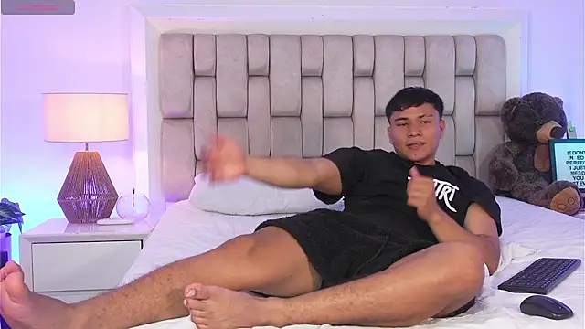 Snapshot of jordan_thompson chatting on 02.24.26 jordan thompson online show from 02.24.26