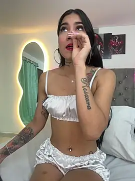 Snapshot of Pamela23x chatting on 04.25.26 Pamela23x online show from 04.25.26