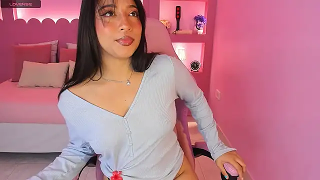 Holy Lux online show from 04.08.26