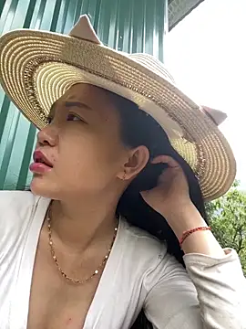 Miumieu2 online show from 04.11.26