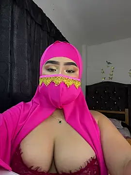 Snapshot of Yasmin_cute chatting on 04.25.26 Yasmin cute online show from 04.25.26