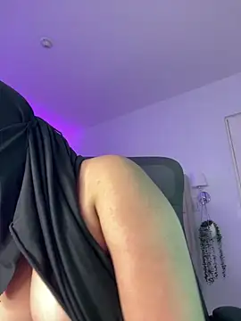 Snapshot of Yasmin_cute chatting on 05.02.26 Yasmin cute online show from 05.02.26