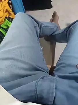 Snapshot of magicmovemen chatting on 02.26.26 magicmovemen online show from 02.26.26