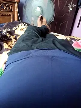 Snapshot of magicmovemen chatting on 02.28.26 magicmovemen online show from 02.28.26