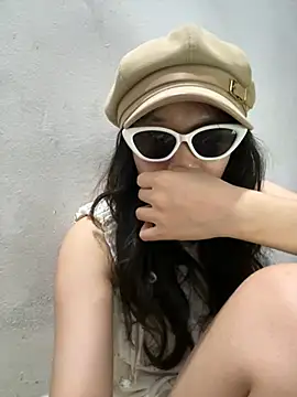 Snapshot of Nancyk6 chatting on 05.17.26 Nancyk6 online show from 05.17.26