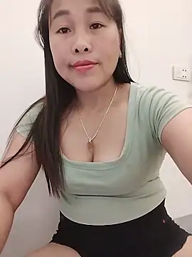 Snapshot of 01_ANNA_01 chatting on 06.17.26 01 ANNA 01 online show from 06.17.26