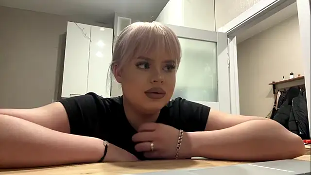 Lollyjollm online show from 02.24.26