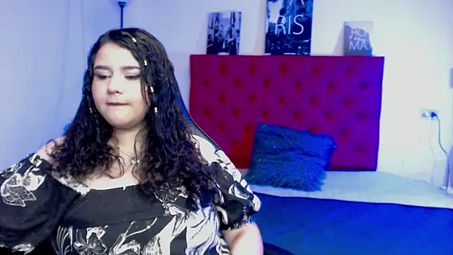 Emma Roberts 2 online show from 02.24.26