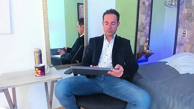 Snapshot of Adams_Sanz chatting on 05.15.26 Adams Sanz online show from 05.15.26