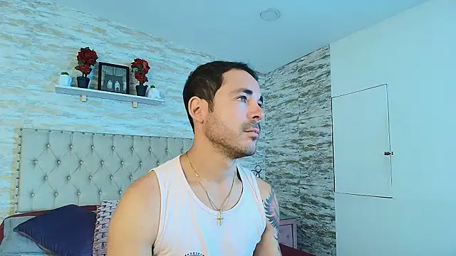Snapshot of Adams_Sanz chatting on 05.18.26 Adams Sanz online show from 05.18.26