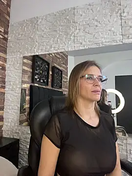 Snapshot of kendra_leroy chatting on 03.25.26 kendra leroy online show from 03.25.26