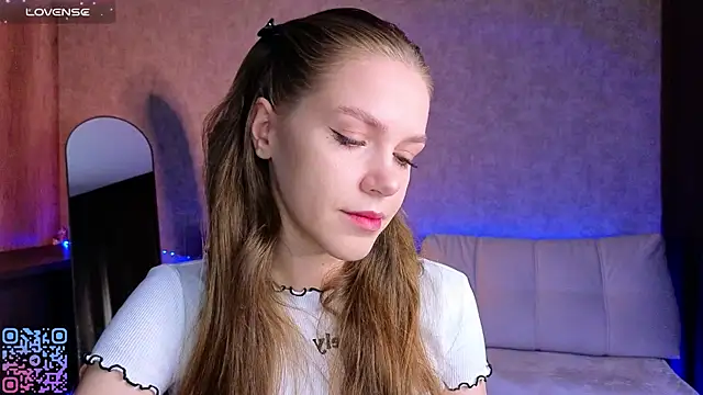 Snapshot of melee_eva chatting on 03.07.26 melee eva online show from 03.07.26