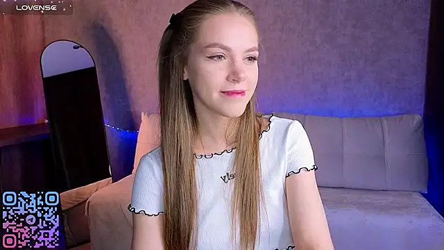 Snapshot of melee_eva chatting on 03.12.26 melee eva online show from 03.12.26