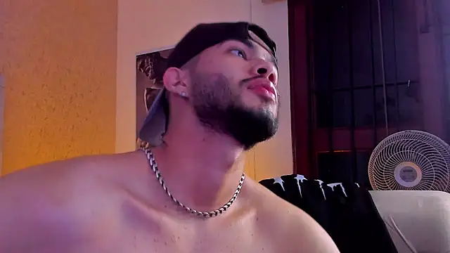 Snapshot of Vincentblack chatting on 04.12.26 Vincentblack online show from 04.12.26