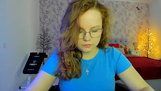 Snapshot of AngellaRud chatting on 03.01.26 AngellaRud online show from 03.01.26