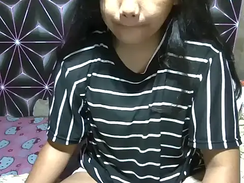 Snapshot of Flowerbebe chatting on 05.08.26 Flowerbebe online show from 05.08.26