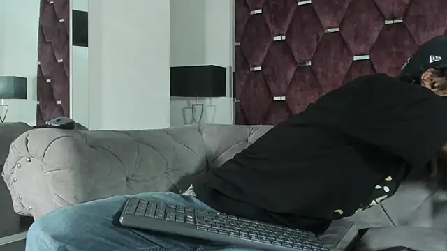 TonyBenedetti online show from 04.06.26