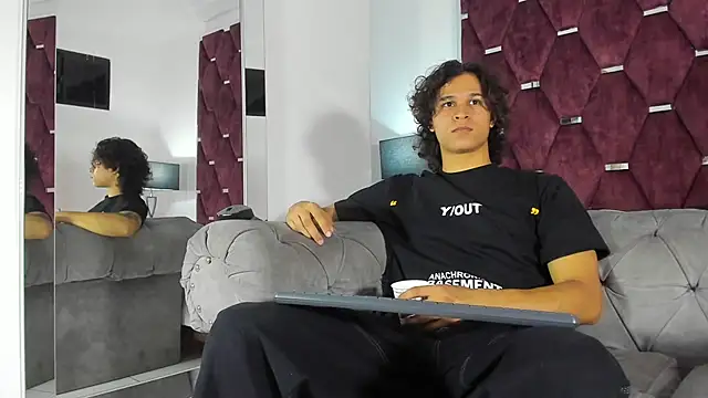 TonyBenedetti online show from 04.21.26