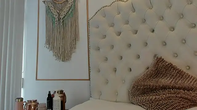 Sara funy online show from 02.25.26