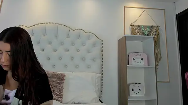 Snapshot of Sara_funy chatting on 04.27.26 Sara funy online show from 04.27.26