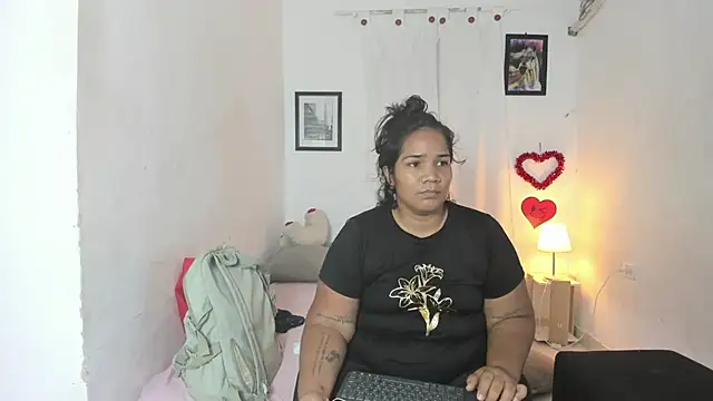 Snapshot of mariana_villa72 chatting on 06.30.26 mariana villa72 online show from 06.30.26