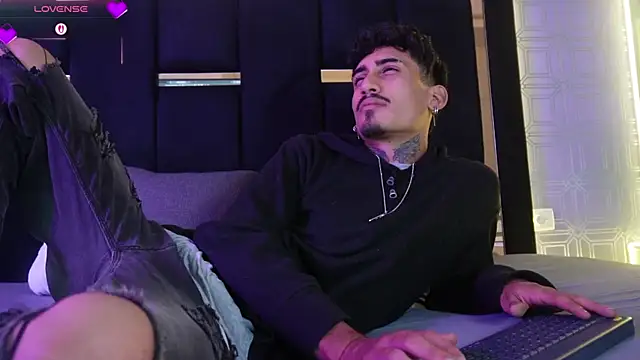 Snapshot of Dark_Eros_ chatting on 03.08.26 Dark Eros online show from 03.08.26