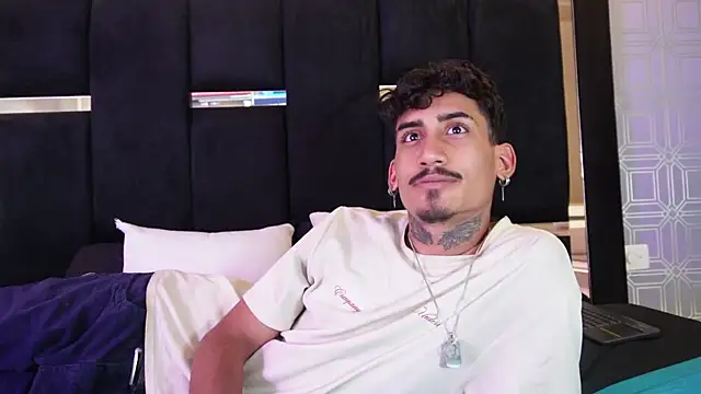 Snapshot of Dark_Eros_ chatting on 03.12.26 Dark Eros online show from 03.12.26