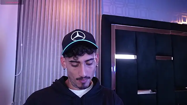 Snapshot of Dark_Eros_ chatting on 04.12.26 Dark Eros online show from 04.12.26