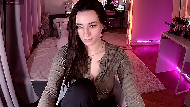 Snapshot of Vivian_Wee chatting on 03.01.26 Vivian Wee online show from 03.01.26