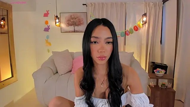 Snapshot of IsabellaLux_ chatting on 04.02.26 IsabellaLux online show from 04.02.26