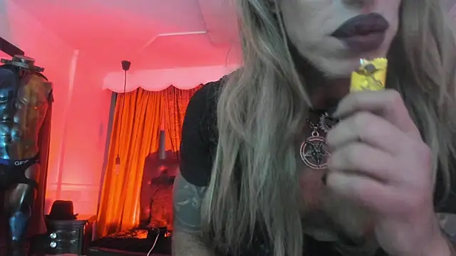 Lilith madame satan online show from 07.01.26