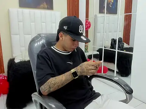 Snapshot of Thiago_collinss chatting on 02.27.26 Thiago collinss online show from 02.27.26