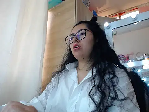 Snapshot of Marian_ballesteros chatting on 03.25.26 Marian ballesteros online show from 03.25.26