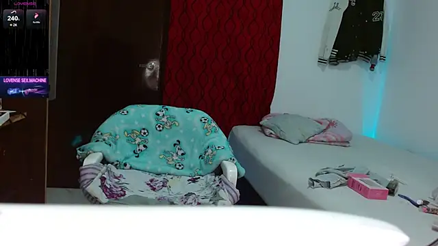 scarlet johannson19 online show from 04.05.26