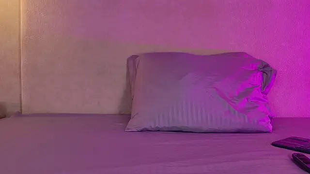 Julietaa Vegaa online show from 02.25.26