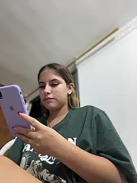 MiluRossee online show from 03.22.26