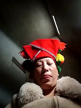 Snapshot of JenyLy68 chatting on 03.13.26 JenyLy68 online show from 03.13.26