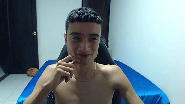 Snapshot of Sweet-Bane chatting on 04.14.26 Sweet-Bane online show from 04.14.26