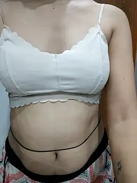Snapshot of NeetuKumri chatting on 06.27.26 NeetuKumri online show from 06.27.26