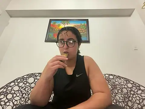 yassiestar online show from 04.22.26