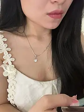 Snapshot of Tinn_tin chatting on 06.26.26 Tinn tin online show from 06.26.26