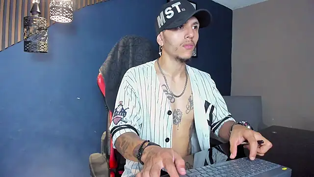 DanteLuxx online show from 03.10.26