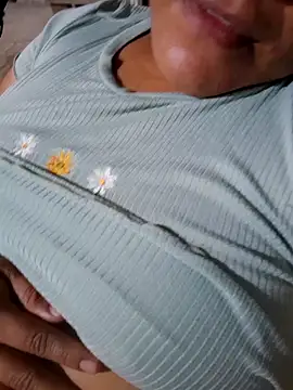 Snapshot of ArianaOrtiz chatting on 06.19.26 ArianaOrtiz online show from 06.19.26